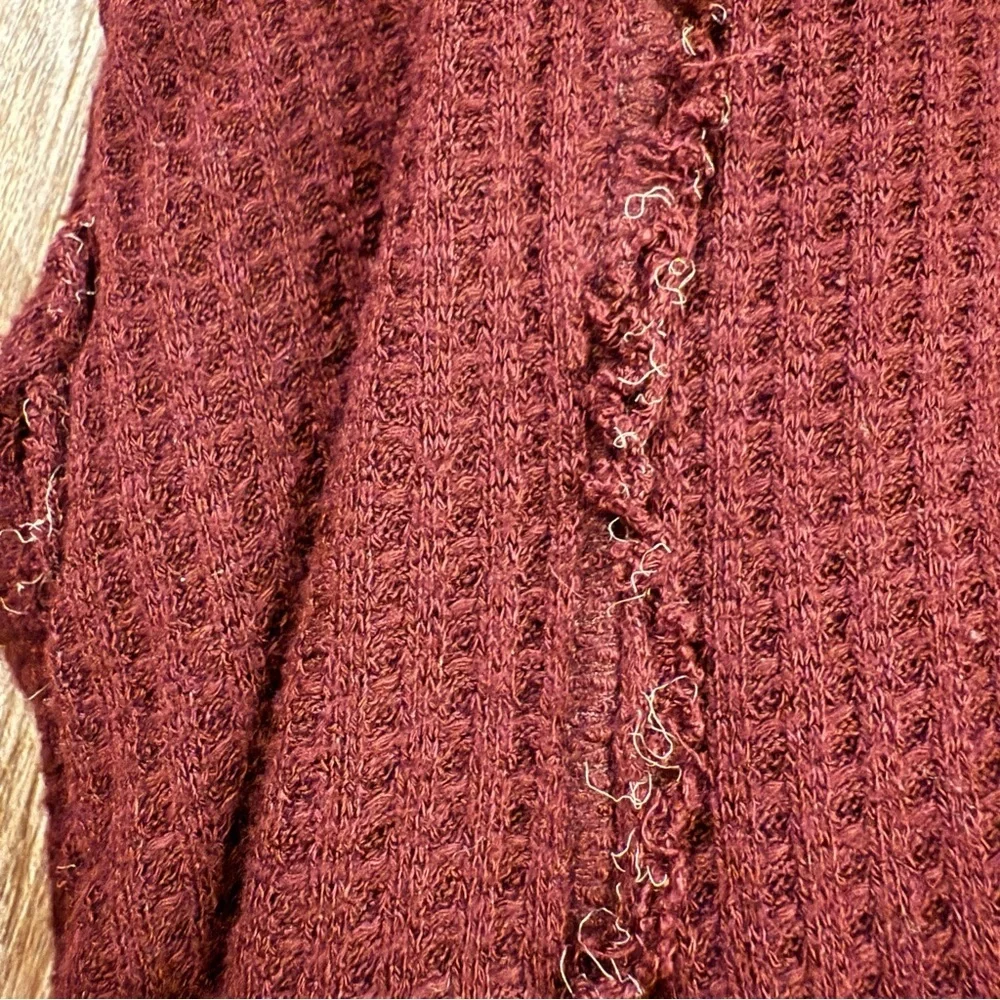 Free People We The Free Waffle Knit Tunic Women’s Med Burgundy Oversized FLAW - Picture 13 of 14